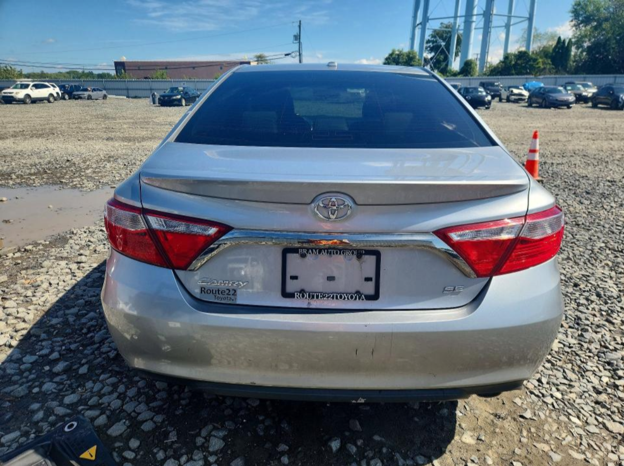 2017 Toyota Camry SE