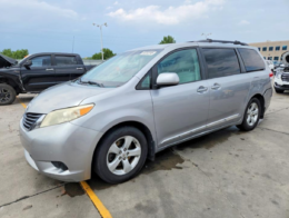 2012 Toyota Sienna LE