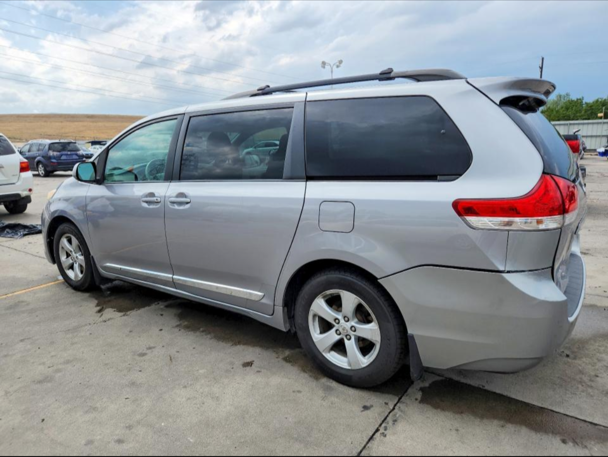 2012 Toyota Sienna LE