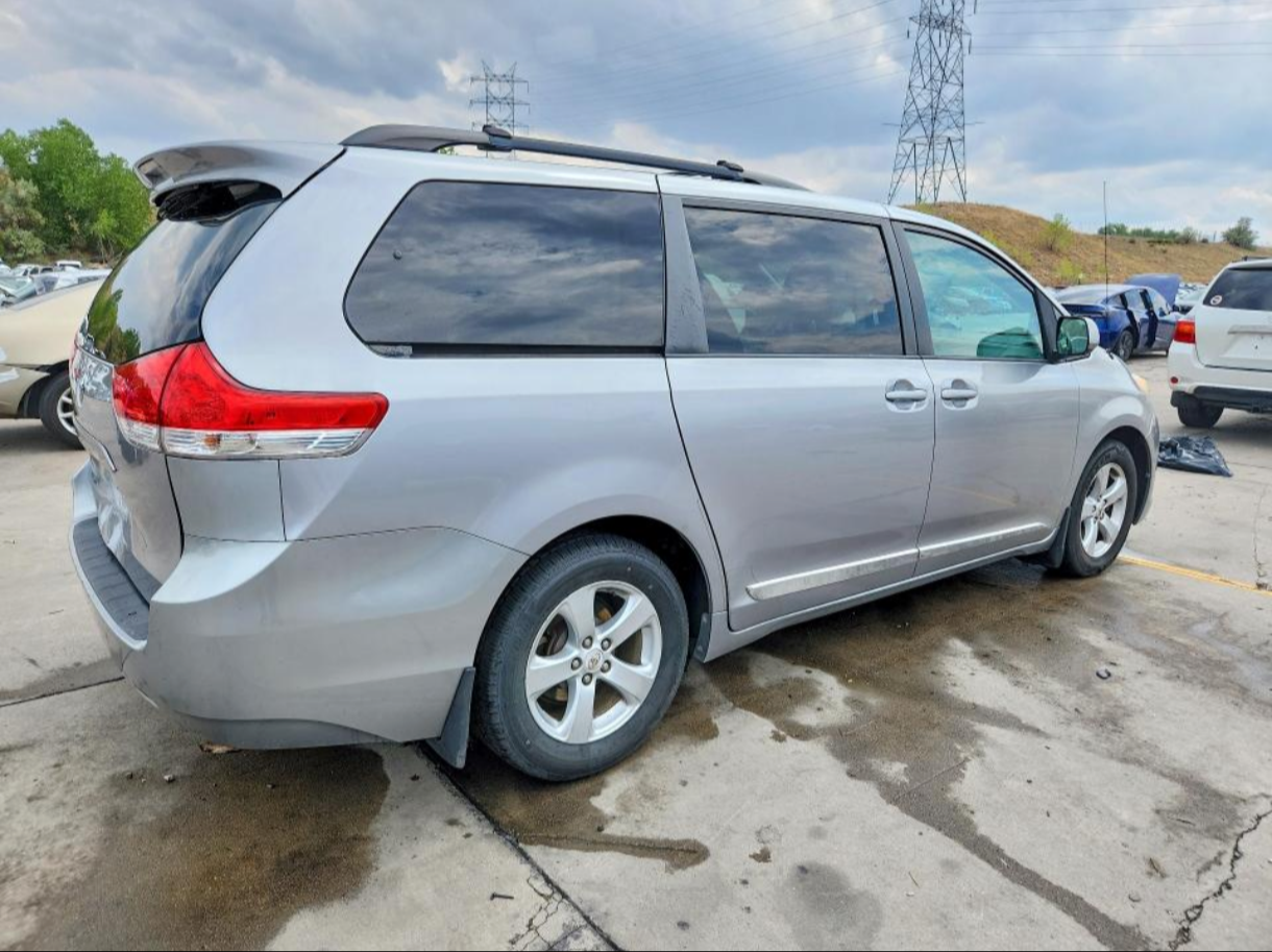 2012 Toyota Sienna LE